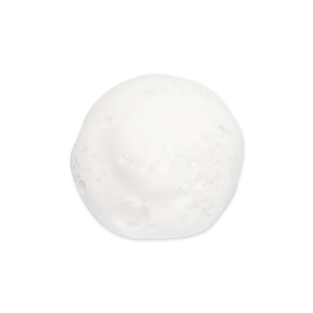 Espuma generada por el lash shampoo para extensiones de pestañas marca IB